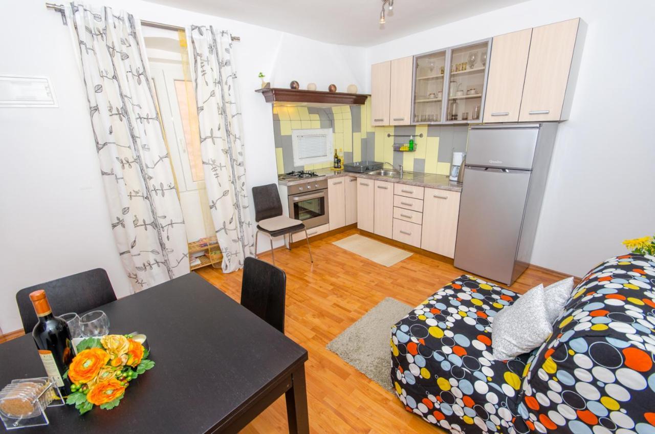 Studios Anna Ровинь Экстерьер фото